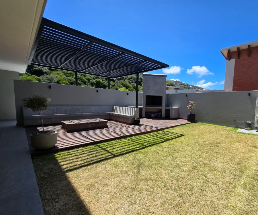 4 Bedroom Property for Sale in Outeniqua Strand Western Cape
